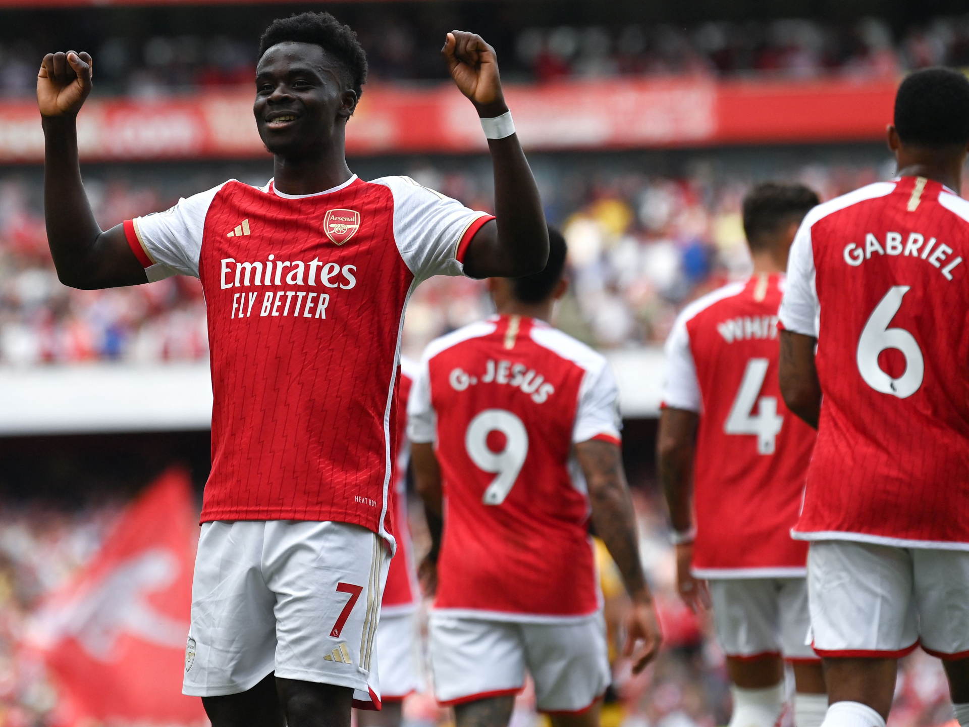 VIDEO: Arsenal put through TWO goals in THREE minutes vs Fulham